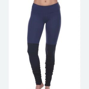 ALO leggings goddess